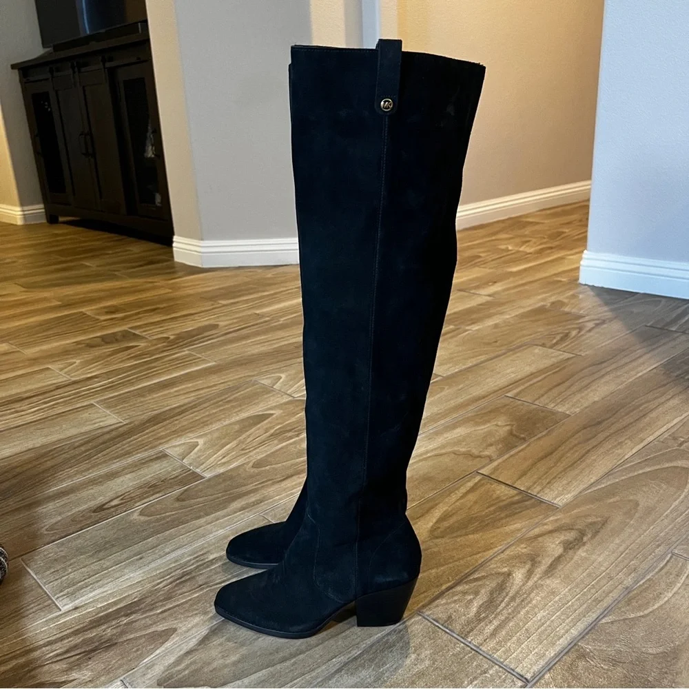 MICHAEL MICHAEL KORS NWOB Harlow suede knee high boots SIZE 5.5